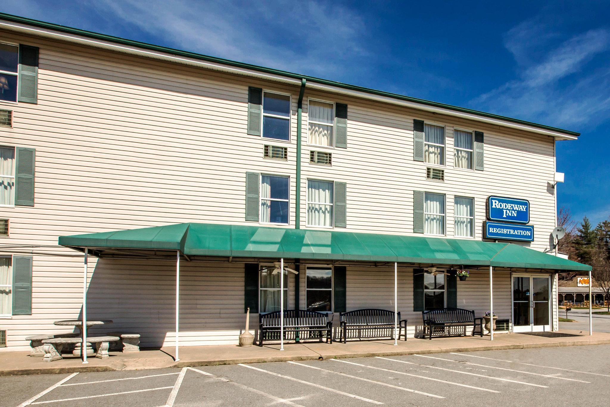 Rodeway Inn Asheville Exterior photo