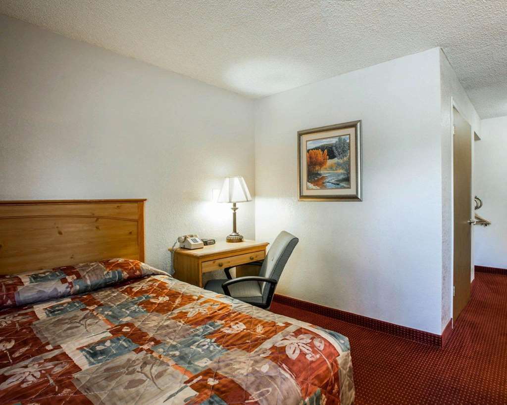 Rodeway Inn Asheville Room photo